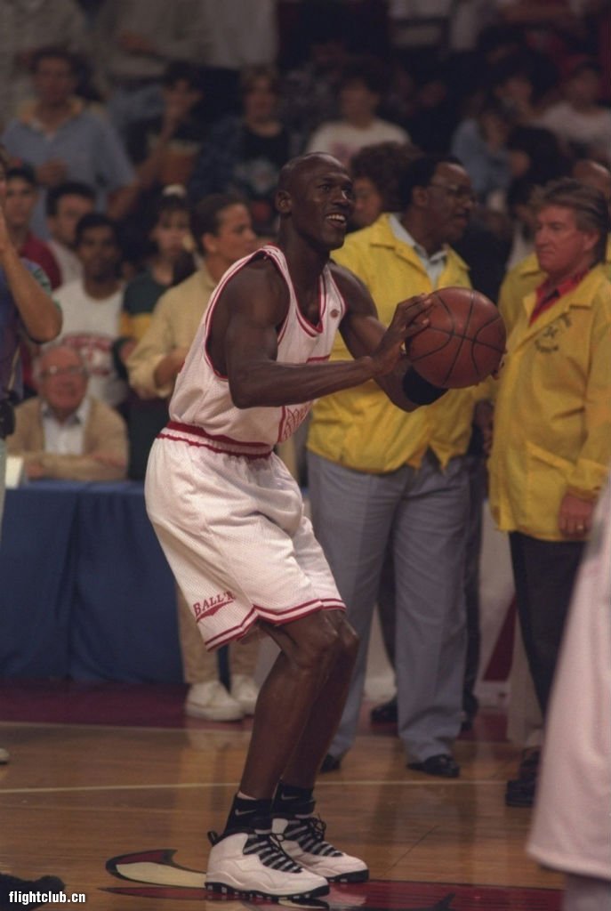 air jordan 10,aj10 乔丹上脚 Air Jordan 10 "Steel" 历史回顾 Michael Jordan Wears 'Steel' Air Jordan 10 X in 1994 (2)