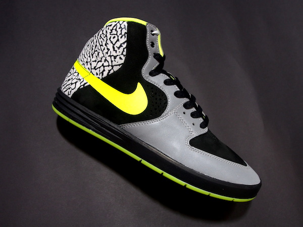 Nike,Clark,Kent,112,套装,反光,效果,实 Nike SB x DJ Clark Kent 112 套装反光效果实拍 OLYMPUS DIGITAL CAMERA