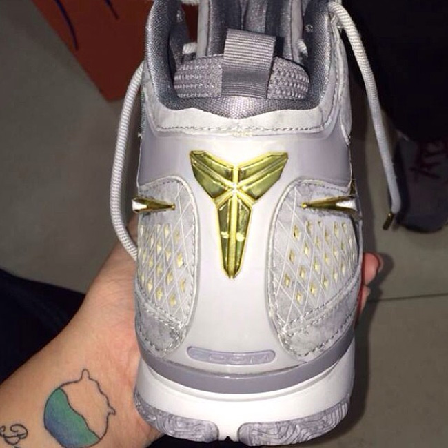 科比2 ZK2复刻 科比ZK2复刻RETRO 2013 复刻版 Nike Zoom Kobe 2 PRELUDE 实物曝光