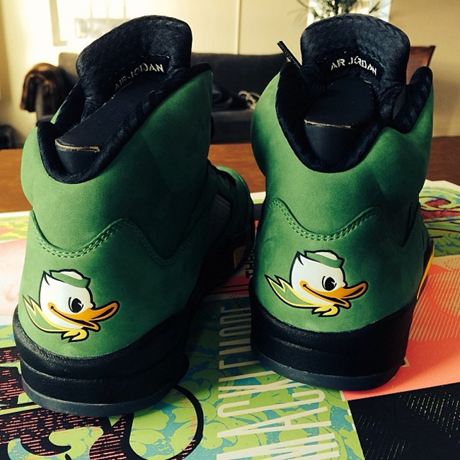AJ5俄勒冈鸭子发售日期,AJ5鸭子,AJ5,Air Jor AJ5俄勒冈鸭子发售日期 麦克默展示 Air Jordan 5 "Oregon Ducks" 俄勒冈鸭子