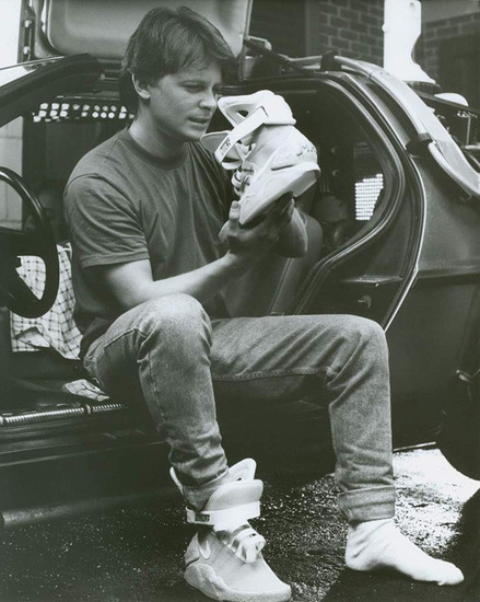 Nike MAG,回到未来球鞋,Back To Future Power Laces Nike MAG 市售版将在 2015 年实现自动鞋带功能 Nike MAG,回到未来球鞋,Back To Future Power Laces Nike MAG 市售版将在 2015 年实现自动鞋带功能