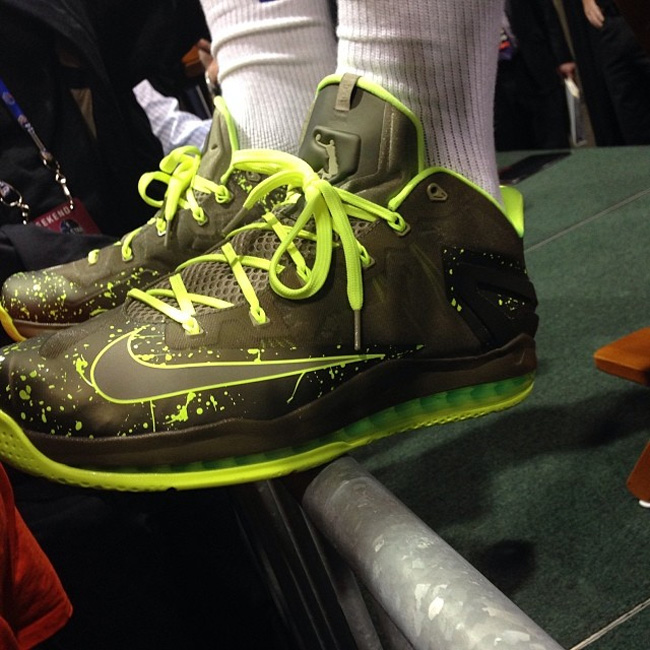 LBJ11 LOW,LeBron 11 Low LBJ11 LOW 詹姆斯上脚 LeBron 11 Low "Dunkman"