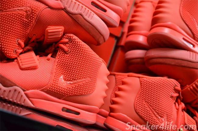 508214-660,Nike Air Yeezy 2 508214-660大红椰子2补货 Nike Air Yeezy 2 "Red October" 高清实物图赏
