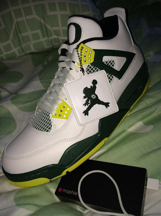 俄勒冈鸭子,AJ4,Air Jordan 4 AJ4俄勒冈鸭子 马克·沃尔伯格网晒 Air Jordan 4 "Oregon JumpDuck" 俄勒冈鸭子,AJ4,Air Jordan 4 AJ4俄勒冈鸭子 马克·沃尔伯格网晒 Air Jordan 4 "Oregon JumpDuck"