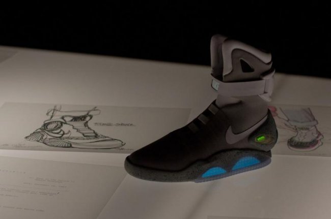 Nike Air Mag 多少钱售价价格 回到未来之 Nike Air Mag Nike Air Mag 多少钱售价价格 回到未来之 Nike Air Mag