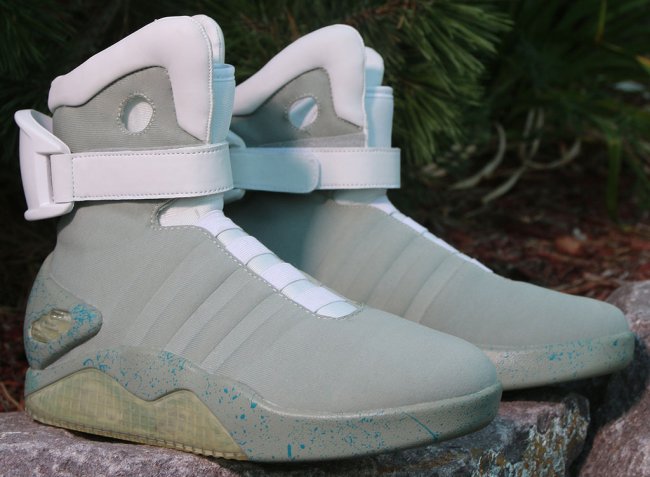 Nike Air Mag 回到未来2自动鞋带 如何花 美元购买 Nike Air Mag Nike Air Mag 回到未来2自动鞋带 如何花 美元购买 Nike Air Mag