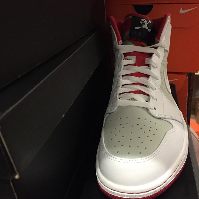 719551-123,AJ1,Air Jordan 1 Mi 719551-123AJ1 Air Jordan 1 Mid “Hare” 兔八哥实物细节图赏 719551-123,AJ1,Air Jordan 1 Mi 719551-123AJ1 Air Jordan 1 Mid “Hare” 兔八哥实物细节图赏
