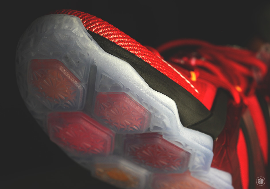 724559-618,LBJ12,LeBron 12 Eli 724559-618LBJ12 LeBron 12 Elite 首发大学红配色美图欣赏 724559-618,LBJ12,LeBron 12 Eli 724559-618LBJ12 LeBron 12 Elite 首发大学红配色美图欣赏