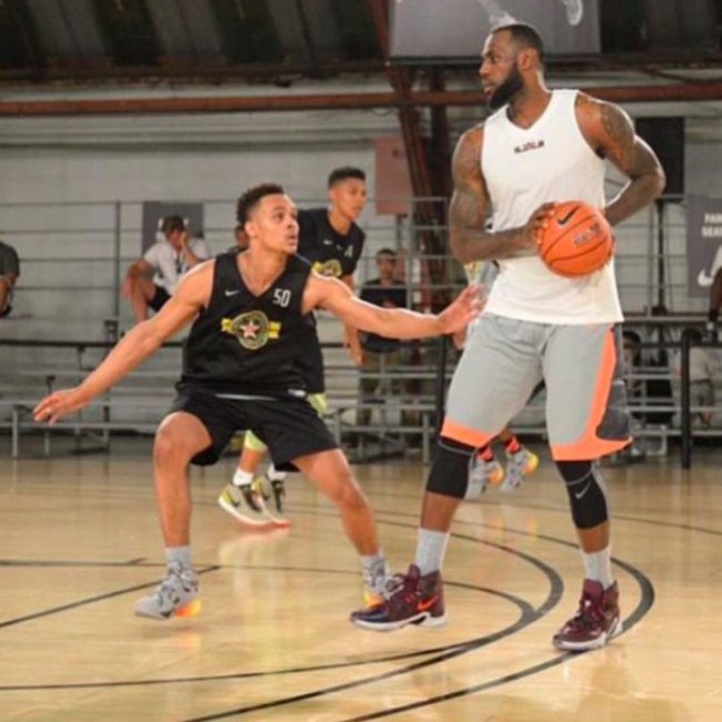 LBJ13,LeBron 13 LBJ13 LeBron 13 将于 10 月 10 日正式开售! LBJ13,LeBron 13 LBJ13 LeBron 13 将于 10 月 10 日正式开售!