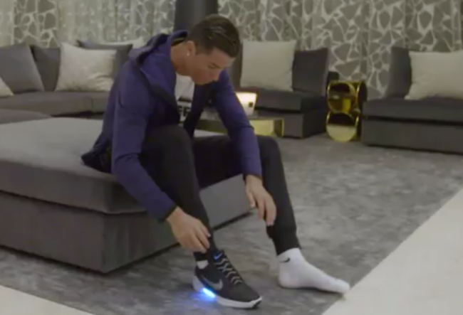 HyperAdapt 1.0,Nike 大招来了!自动系鞋带的 Nike HyperAdapt 1.0 发布! HyperAdapt 1.0,Nike 大招来了!自动系鞋带的 Nike HyperAdapt 1.0 发布!
