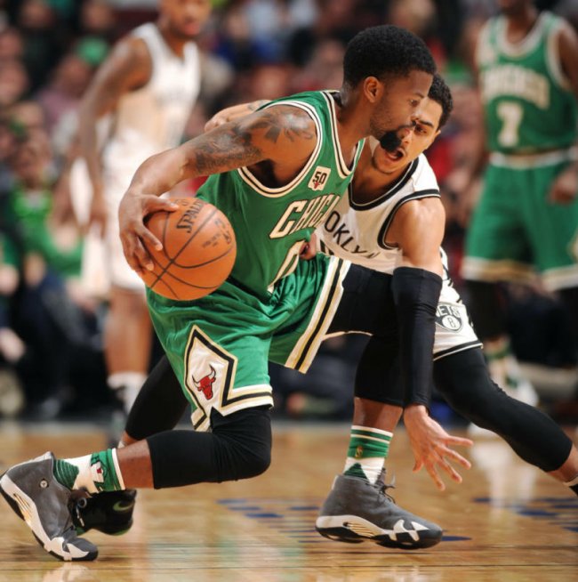 AJ14,Air Jordan 14 AJ14 Aaron Brooks 赛场上脚 Air Jordan 14 “Oregon Ducks” PE AJ14,Air Jordan 14 AJ14 Aaron Brooks 赛场上脚 Air Jordan 14 “Oregon Ducks” PE