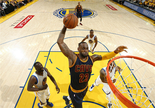 NBA 110-77!勇士主场拿下第二场胜利! NBA 110-77!勇士主场拿下第二场胜利!