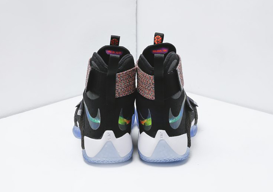 Soldier 10,士兵10代 士兵10代 总冠军战靴!Nike LeBron Soldier 10 实至名归 Soldier 10,士兵10代 士兵10代 总冠军战靴!Nike LeBron Soldier 10 实至名归