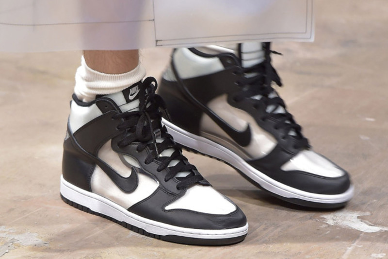 CDG x Nike Dunk High CDG x Nike Dunk High CDG x Nike Dunk High 亮相巴黎时装周 CDG x Nike Dunk High CDG x Nike Dunk High CDG x Nike Dunk High 亮相巴黎时装周