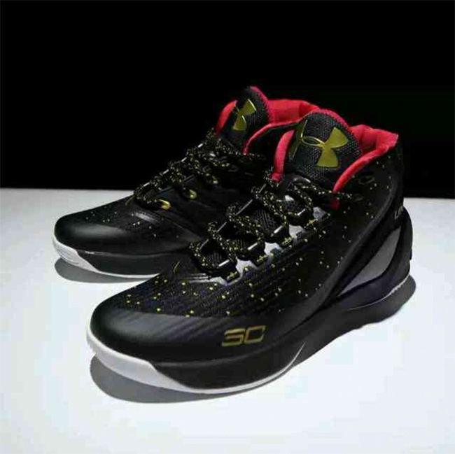 Curry 3,Under Armour 这就是库里的下一代战靴了!Under Armour Curry 3 Curry 3,Under Armour 这就是库里的下一代战靴了!Under Armour Curry 3