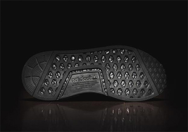 S31508,NMD,adidas S31508 感受 adidas NMD R1 “Triple Black” 的黑魂气息 S31508,NMD,adidas S31508 感受 adidas NMD R1 “Triple Black” 的黑魂气息
