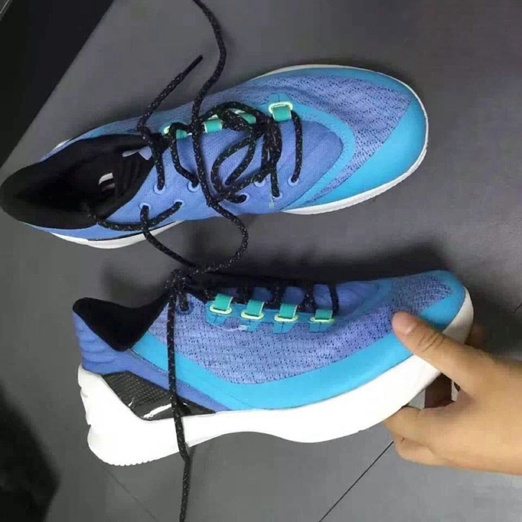 Curry 3,Under Armour,Curry 3 L 首次曝光,Under Armour Curry 3 Low 谍照释出 Curry 3,Under Armour,Curry 3 L 首次曝光,Under Armour Curry 3 Low 谍照释出