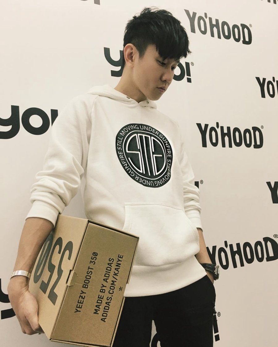adidas,Yeezy Boost 350 V2,Yeez 余文乐、林俊杰提前上脚 Yeezy Boost 350 V2 “Beluga” adidas,Yeezy Boost 350 V2,Yeez 余文乐、林俊杰提前上脚 Yeezy Boost 350 V2 “Beluga”