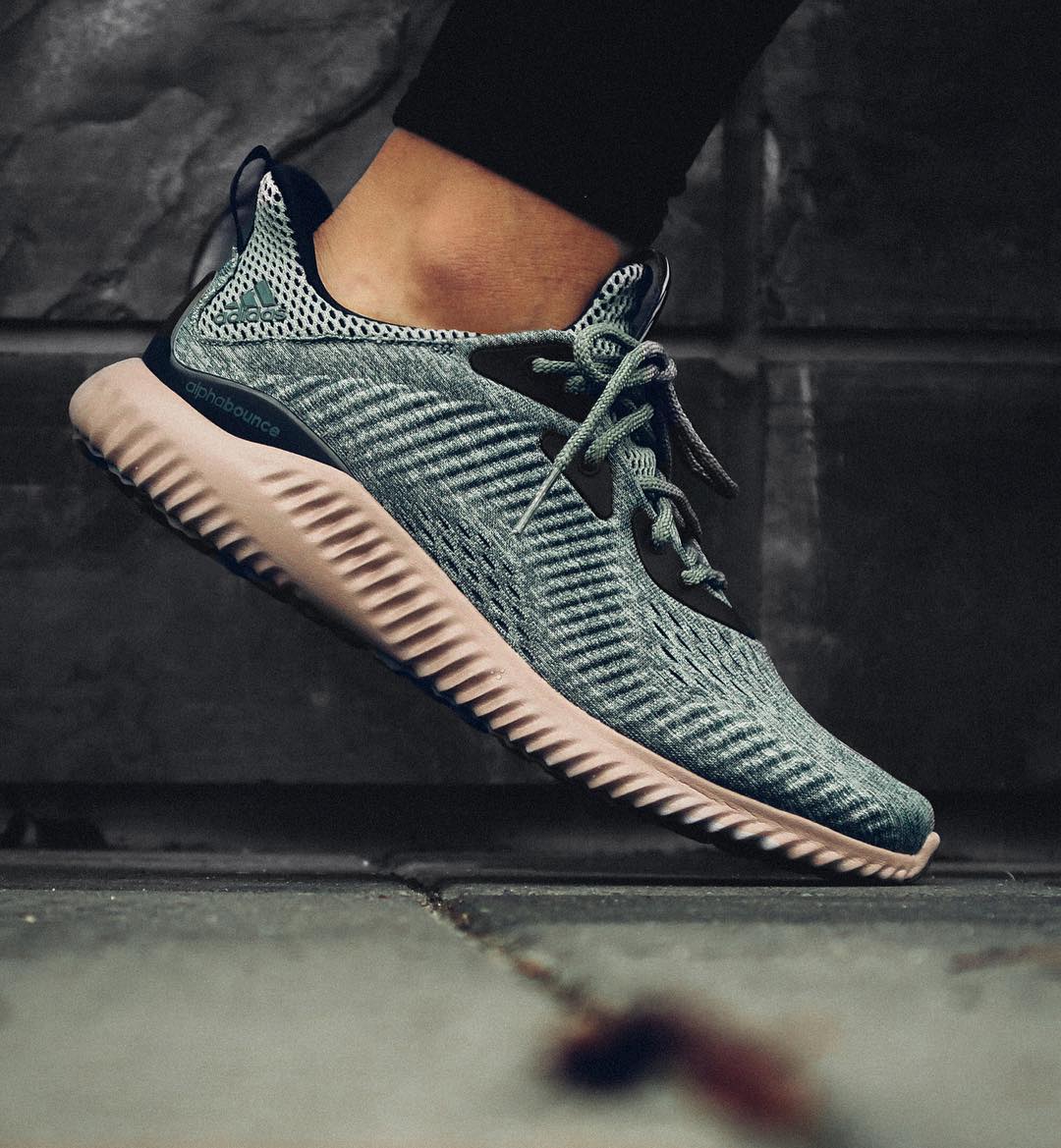 Alpha Bounce,adidas 鞋面升级!adidas Alpha Bounce EM 新款亮相! Alpha Bounce,adidas 鞋面升级!adidas Alpha Bounce EM 新款亮相!