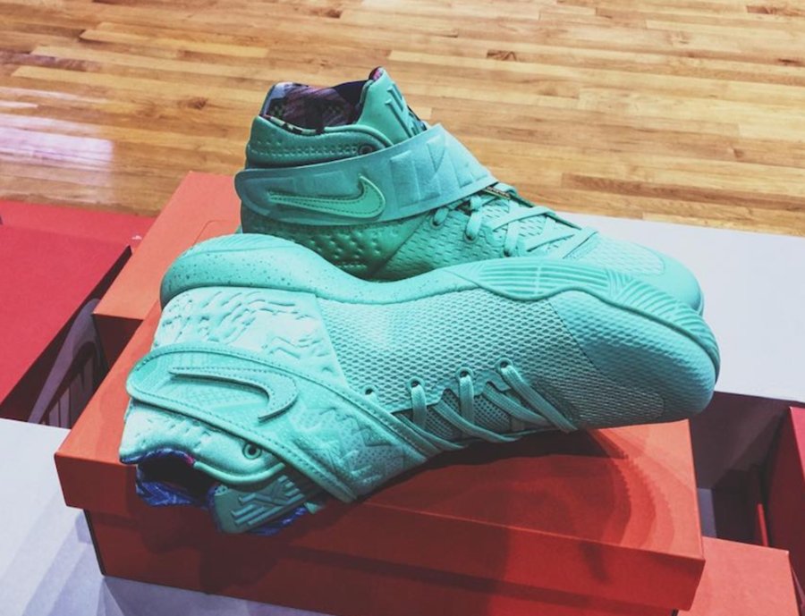 Nike,Kyrie 2,914681-300 细节精致!“What The” Nike Kyrie 2 即将发售 Nike,Kyrie 2,914681-300 细节精致!“What The” Nike Kyrie 2 即将发售