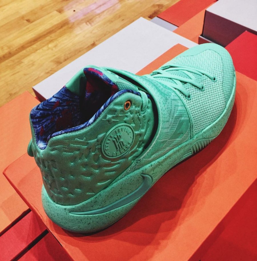 Nike,Kyrie 2,914681-300 细节精致!“What The” Nike Kyrie 2 即将发售 Nike,Kyrie 2,914681-300 细节精致!“What The” Nike Kyrie 2 即将发售