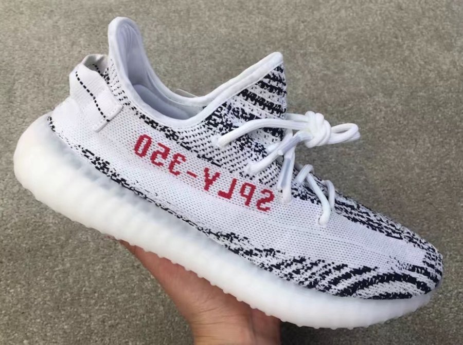 adidas,Yeezy 350 Boost,Boost 这双炒到 2000 刀的“斑马” Yeezy 或将推迟到明年发售 adidas,Yeezy 350 Boost,Boost 这双炒到 2000 刀的“斑马” Yeezy 或将推迟到明年发售