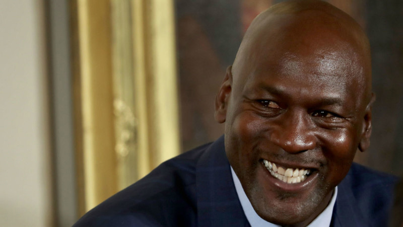 Michael Jordan 有你的贡献!Michael Jordan 登上美国名人财富榜第 4 位 Michael Jordan 有你的贡献!Michael Jordan 登上美国名人财富榜第 4 位