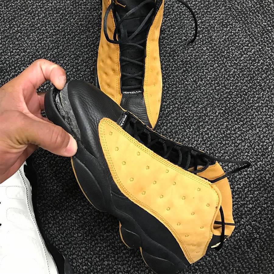 310810-022,AJ13,Air Jordan 13 310810-022AJ13 还没等到复刻,PJ Tucker 的这双鞋已经穿烂了... 310810-022,AJ13,Air Jordan 13 310810-022AJ13 还没等到复刻,PJ Tucker 的这双鞋已经穿烂了...