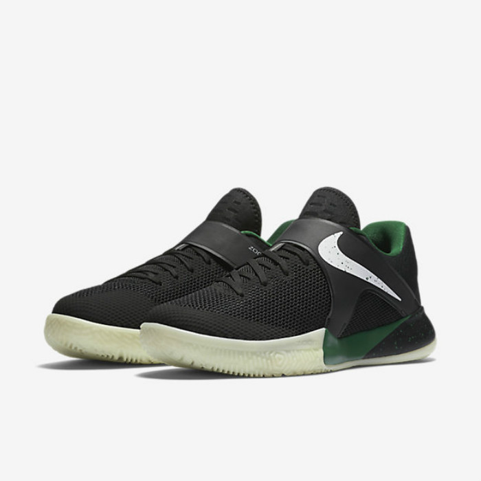 Nike, Zoom Live 小托马斯与扎克拉文的 PE 球鞋都带有夜光效果! Nike, Zoom Live 小托马斯与扎克拉文的 PE 球鞋都带有夜光效果!