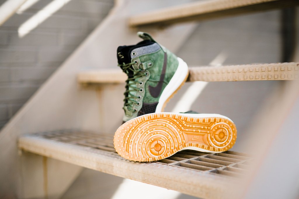 Nike, Lunar Force 1 Duckboot,A 户外军事风!Lunar Force 1 Duckboot “Army Olive” 美图近赏 Nike, Lunar Force 1 Duckboot,A 户外军事风!Lunar Force 1 Duckboot “Army Olive” 美图近赏