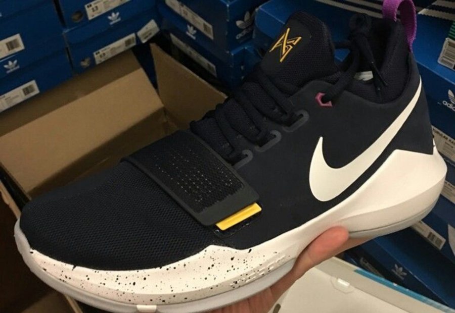Nike,PG1 实物抢先看!泡椒 Nike PG1 步行者配色细节近览 Nike,PG1 实物抢先看!泡椒 Nike PG1 步行者配色细节近览