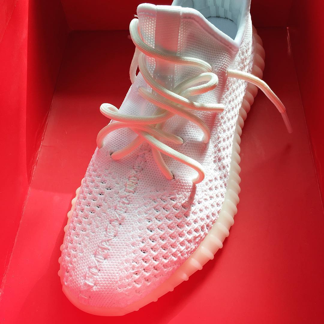 Yeezy 350 Boost V2,Yeezy 350 B 镂空纯白美不胜收!这双 Yeezy 简直太要命! Yeezy 350 Boost V2,Yeezy 350 B 镂空纯白美不胜收!这双 Yeezy 简直太要命!