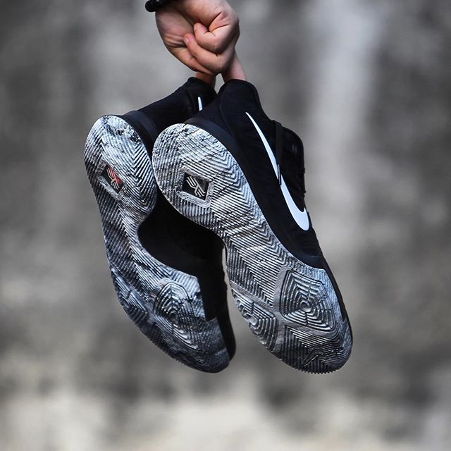 Nike, 852417-001,Kyrie 3 龙纹覆盖!Kyrie 3 “BHM” 将于明早 9 点上架官网 Nike, 852417-001,Kyrie 3 龙纹覆盖!Kyrie 3 “BHM” 将于明早 9 点上架官网