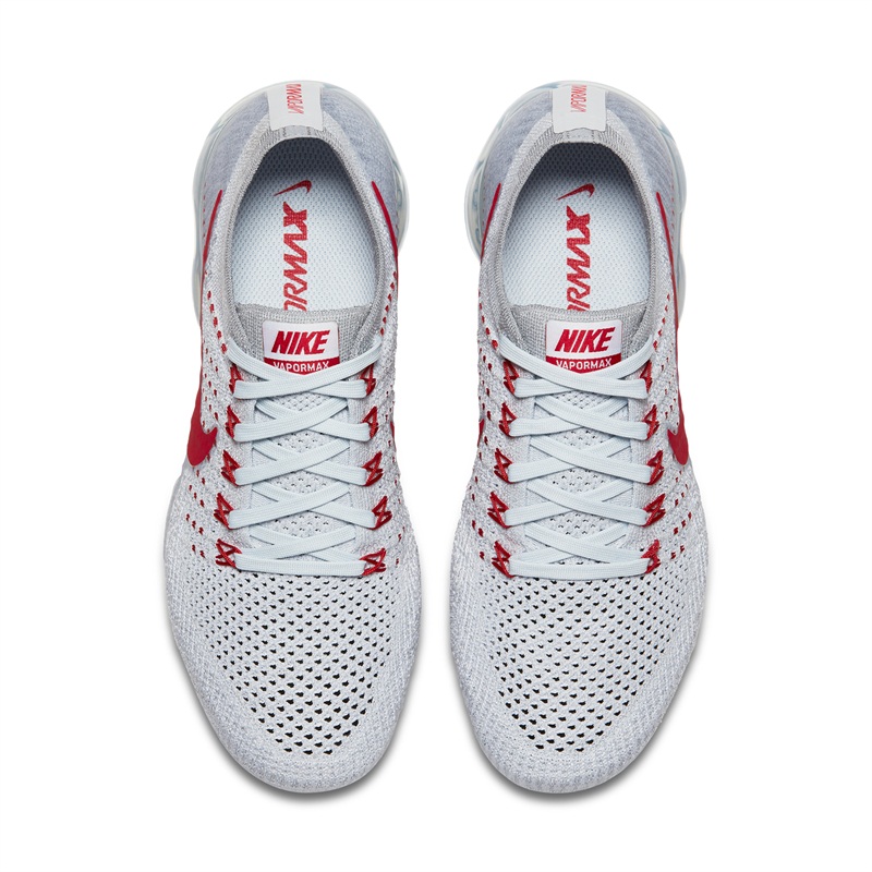 Nike,Air VaporMax Nike 的全新科技能否赶超 Boost 带来的舒适脚感? Nike,Air VaporMax Nike 的全新科技能否赶超 Boost 带来的舒适脚感?