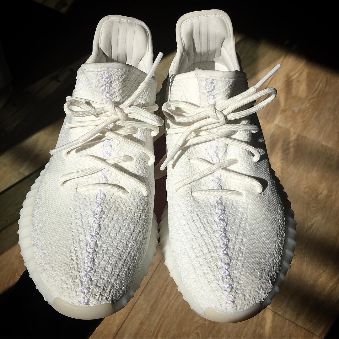 CP9366,Yeezy 350 Boost V2,Yeez CP9366 人气恐超白斑马?首双纯白 Yeezy 终于要来了!4 月发售 CP9366,Yeezy 350 Boost V2,Yeez CP9366 人气恐超白斑马?首双纯白 Yeezy 终于要来了!4 月发售