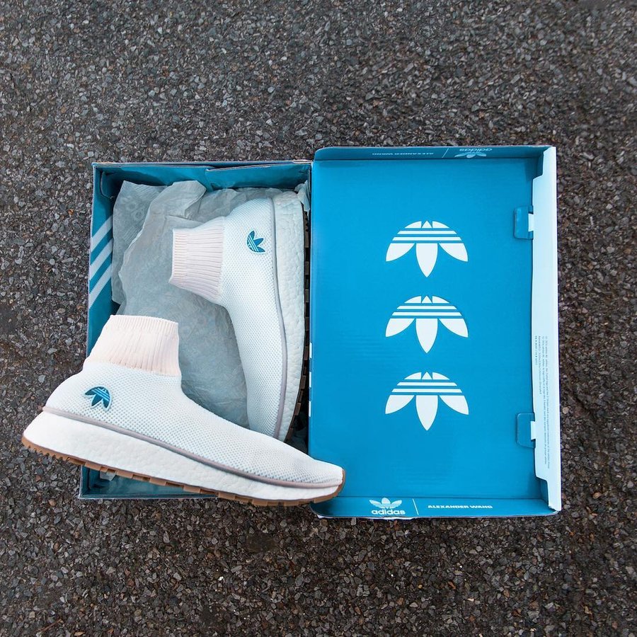 Alexander Wang,adidas 这双 “阿迪王” 没毛病!只是有点挑人... Alexander Wang,adidas 这双 “阿迪王” 没毛病!只是有点挑人...