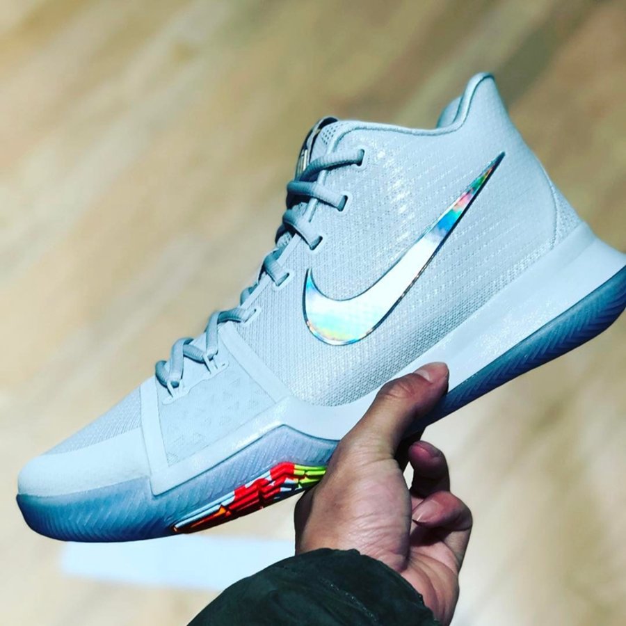 Nike,Kyrie 3,Time To Shine,852 关注度极高!Kyrie 3 “Time To Shine” 发售日期确定 Nike,Kyrie 3,Time To Shine,852 关注度极高!Kyrie 3 “Time To Shine” 发售日期确定