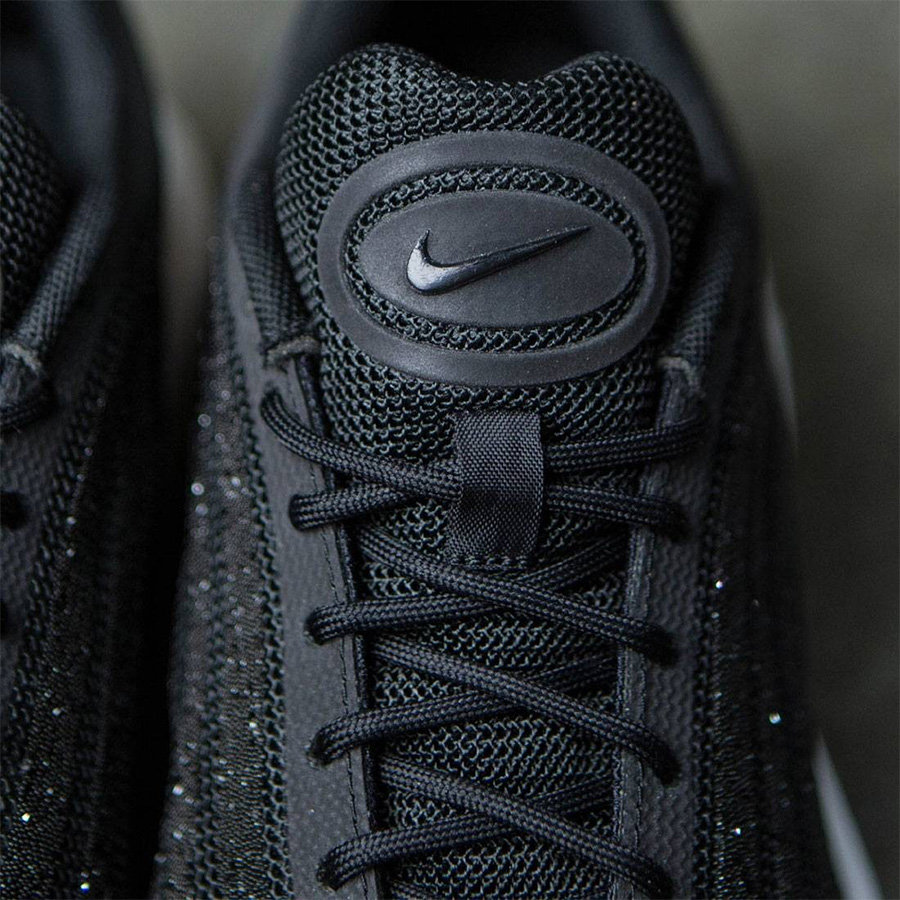 927508-001,Air Max 97,Nike 927508-001 如此亮眼!原来这双 Nike 球鞋镶嵌了施华洛世奇水晶! 927508-001,Air Max 97,Nike 927508-001 如此亮眼!原来这双 Nike 球鞋镶嵌了施华洛世奇水晶!