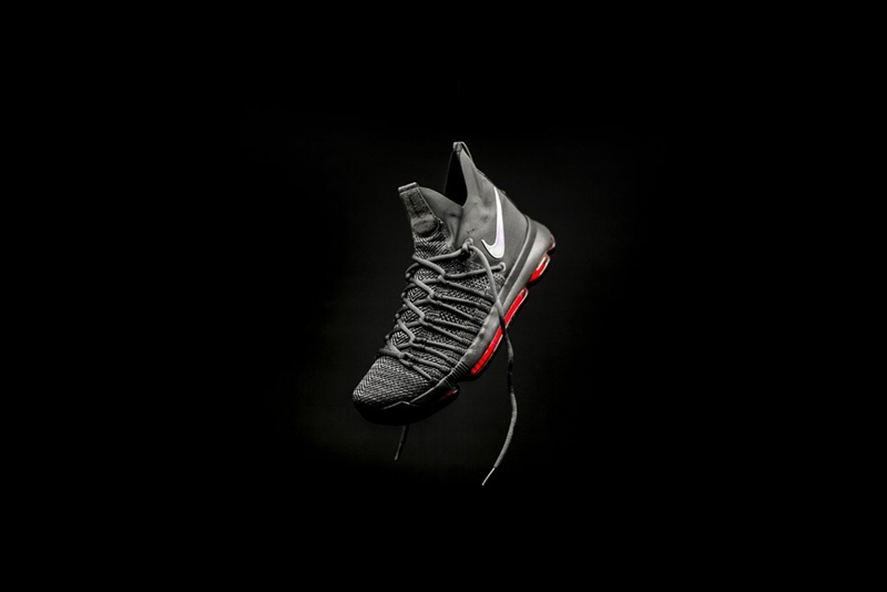 Nike,KD 9 Elite,Kyrie 3 两款 “Time to Shine” 主题战靴将于明早官网上架! Nike,KD 9 Elite,Kyrie 3 两款 “Time to Shine” 主题战靴将于明早官网上架!