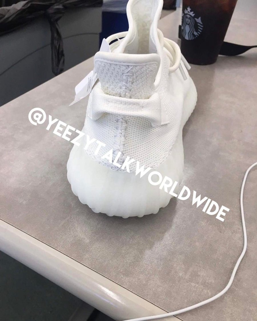 Yeezy 350 Boost V2,CP9366,adid 实物曝光!提前感受 Yeezy 350 V2 “Cream White” 的皎洁气氛 Yeezy 350 Boost V2,CP9366,adid 实物曝光!提前感受 Yeezy 350 V2 “Cream White” 的皎洁气氛