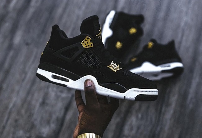 Air Jordan 4,AJ4 球鞋也是买涨不买跌?究竟是在玩鞋还是在炒股? Air Jordan 4,AJ4 球鞋也是买涨不买跌?究竟是在玩鞋还是在炒股?