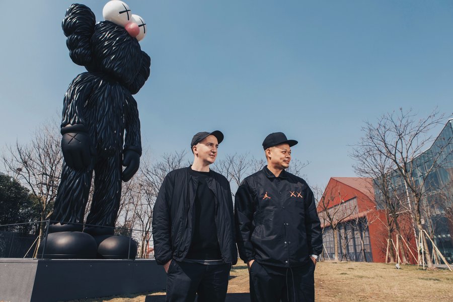 AJ4,Air Jordan 4,KAWS 陈柏霖亲临现场!街头文化与当代艺术的碰撞! AJ4,Air Jordan 4,KAWS 陈柏霖亲临现场!街头文化与当代艺术的碰撞!