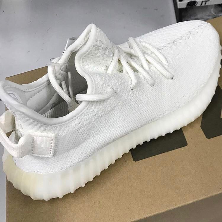 CP9366,Yeezy 350 Boost V2,Yeez CP9366 细节应有尽有!提前预览纯白 Yeezy 350 Boost V2 “Triple White” CP9366,Yeezy 350 Boost V2,Yeez CP9366 细节应有尽有!提前预览纯白 Yeezy 350 Boost V2 “Triple White”
