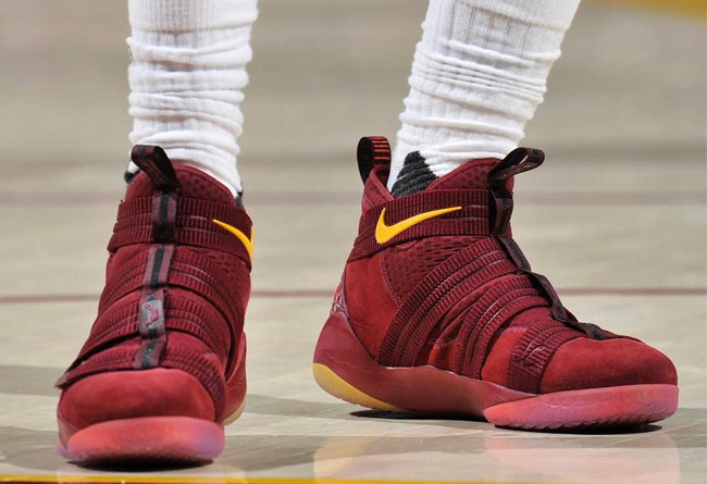 Soldier 11,士兵11,Nike 这就是本赛季的季后赛战靴?詹姆斯赛场首次上脚 Soldier 11! Soldier 11,士兵11,Nike 这就是本赛季的季后赛战靴?詹姆斯赛场首次上脚 Soldier 11!