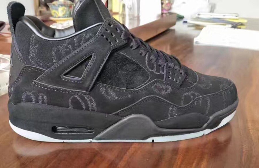 Nike,KAWS x Air Jordan 4 又一双重磅猛货!KAWS X AJ4 黑麂皮曝光 Nike,KAWS x Air Jordan 4 又一双重磅猛货!KAWS X AJ4 黑麂皮曝光