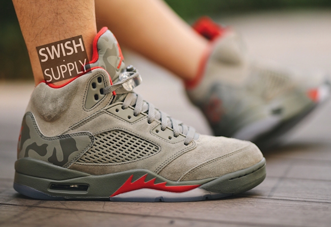 Air Jordan 5,Camo,AJ5,136027-0 暗藏玄机!提前感受 Air Jordan 5 “Camo” 的上脚魅力 Air Jordan 5,Camo,AJ5,136027-0 暗藏玄机!提前感受 Air Jordan 5 “Camo” 的上脚魅力