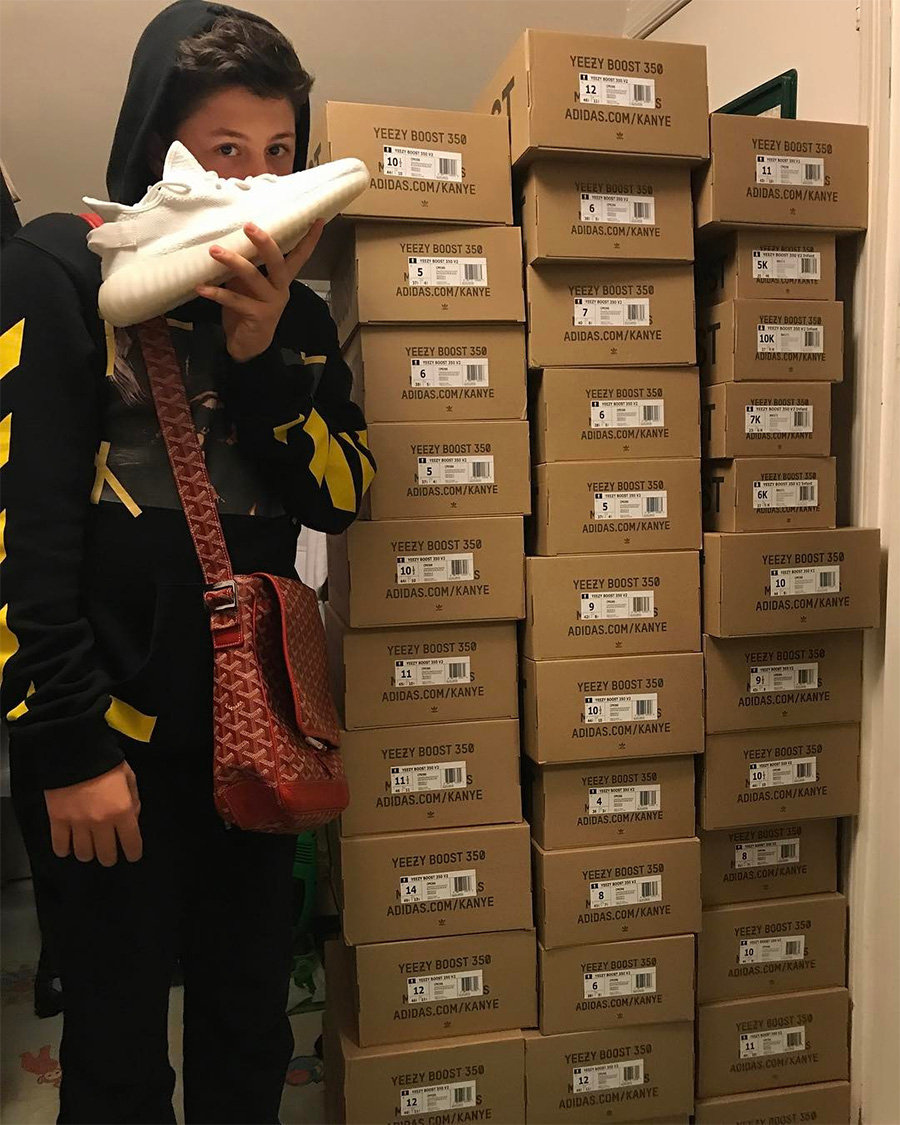 CP9366,Yeezy 350 Boost V2,Yeez CP9366 你在苦等 Yeezy 小白鞋发售,有人已经堆成了山,还有更过分的! CP9366,Yeezy 350 Boost V2,Yeez CP9366 你在苦等 Yeezy 小白鞋发售,有人已经堆成了山,还有更过分的!