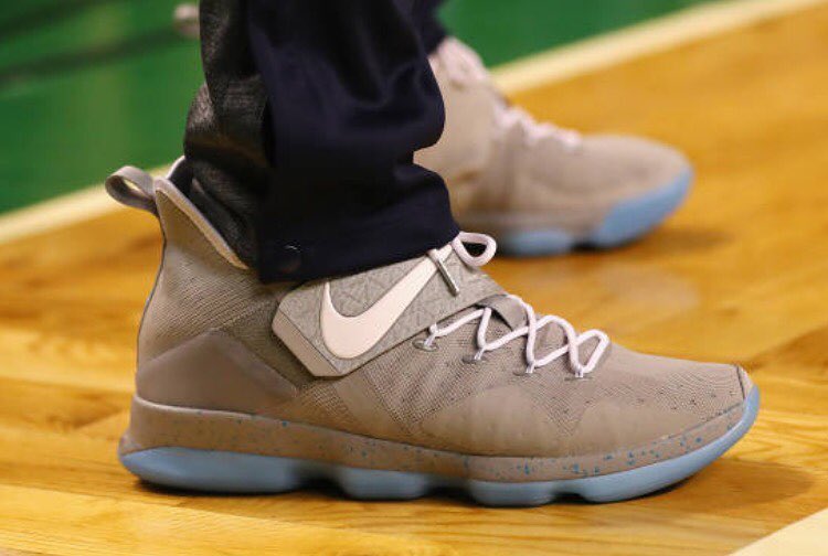 Nike,LeBron 14,Kyrie 3,Soldier 拿下东决第一场!来看看骑士队的球鞋上脚! Nike,LeBron 14,Kyrie 3,Soldier 拿下东决第一场!来看看骑士队的球鞋上脚!
