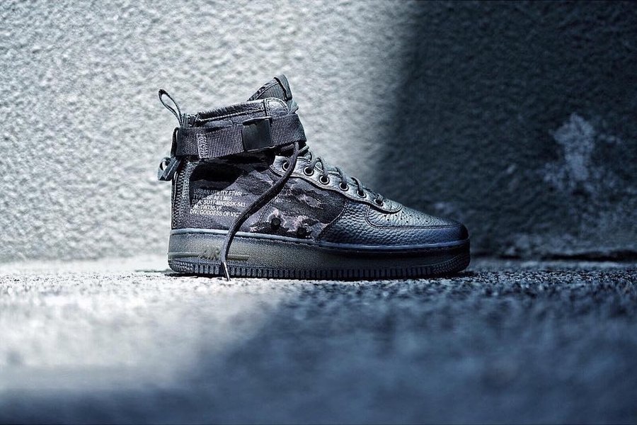 SF-AF1 Mid,Nike 虎纹迷彩加持!这双全新 SF-AF1 Mid 带来浓郁战斗气息! SF-AF1 Mid,Nike 虎纹迷彩加持!这双全新 SF-AF1 Mid 带来浓郁战斗气息!