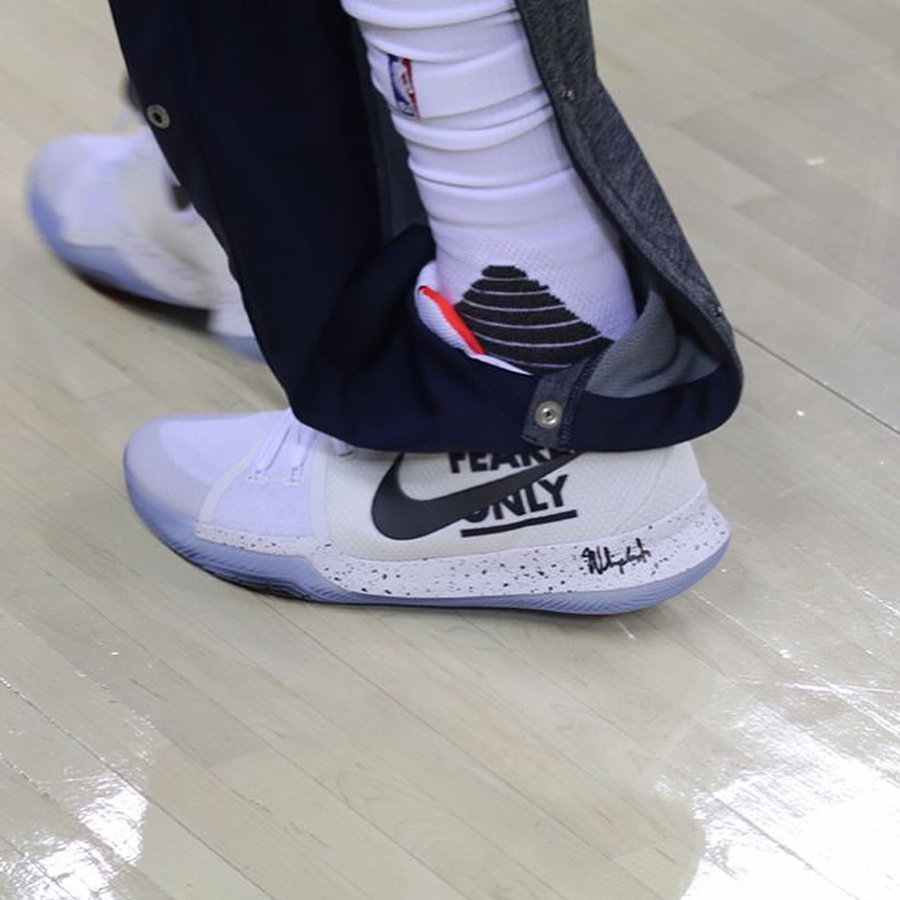 Nike,Kyrie 3 Kyrie 3 PE 增加属性!欧文拿下个人季后赛最高分! Nike,Kyrie 3 Kyrie 3 PE 增加属性!欧文拿下个人季后赛最高分!